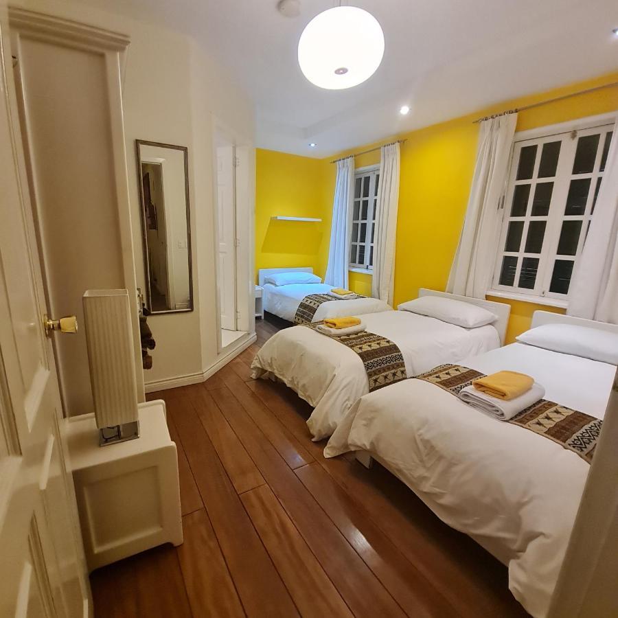 Cayman Hotel